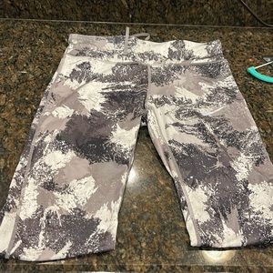 Nike dri-fit medium capris
